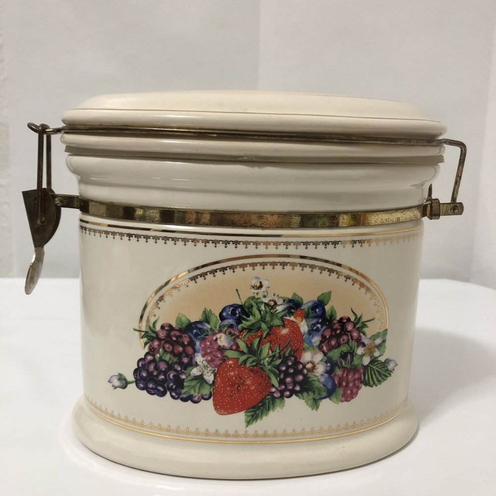 Knotts Berry Farm Ceramic Cookie Jar